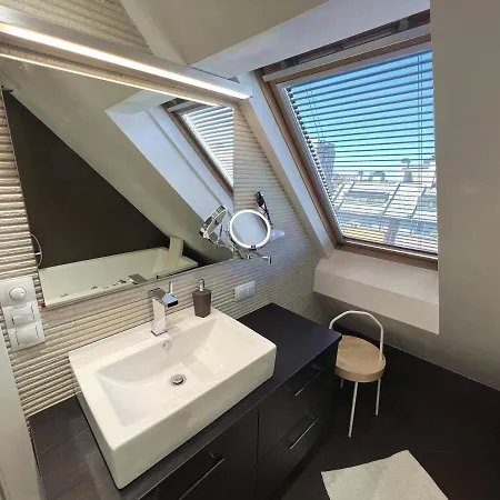 Unique Luxurious Jacuzzi Penthouse Duplex In Center! 2 Baths! Free Parking! Apartment Sofia