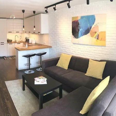 Unique Luxurious Jacuzzi Penthouse Duplex In Center! 2 Baths! Free Parking! * Sofia